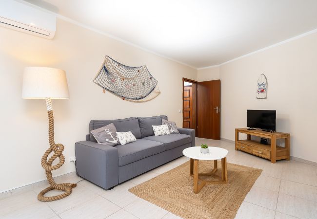 Apartamento en Portimão - Ocean Beachfront Home by Real Life Concierge